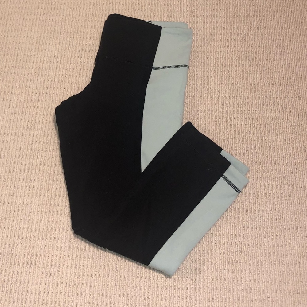 Lulu lemon cropped wonder unders size 6.